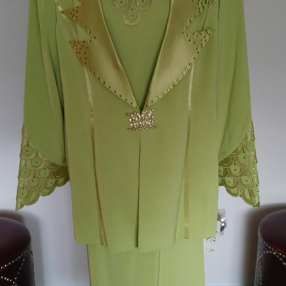 Green 3 piece suit - Picture 3 of 6